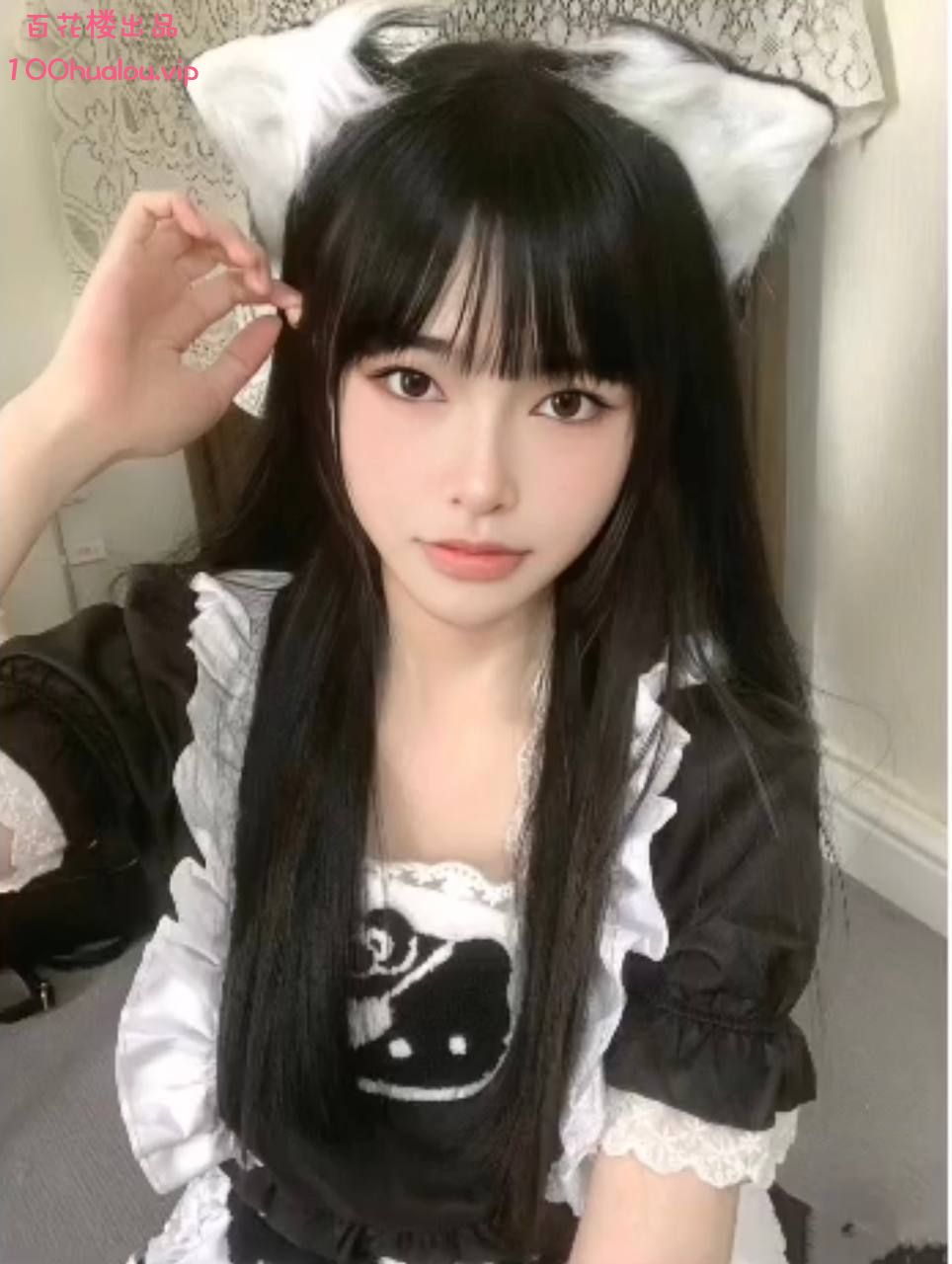 广州 18岁长腿萝莉 柒酱